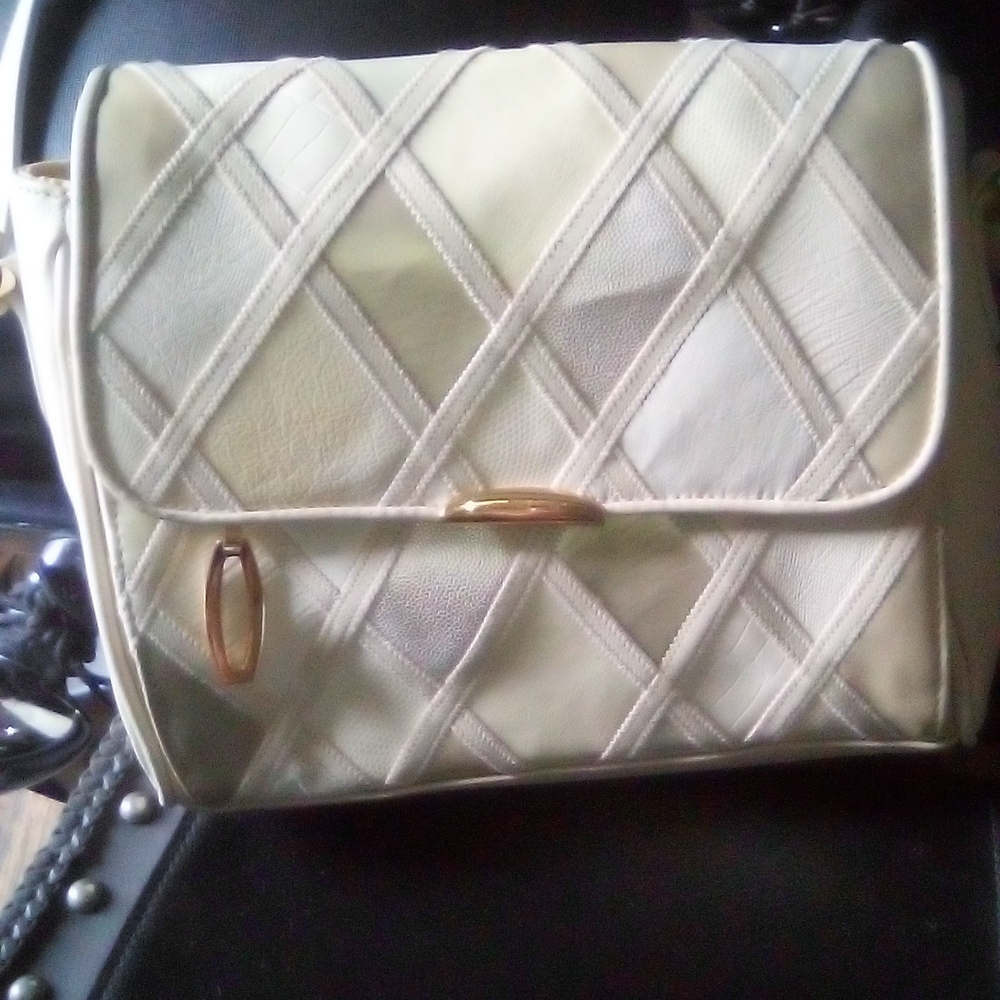 Cabin Creek Cream and Gold Quilted Shoulder Bag